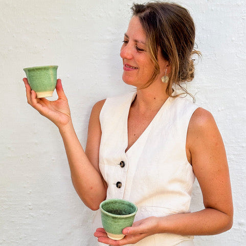 Taza Artesanal “Textura” – Cerámica Única Hecha a Mano por Isa Boyd